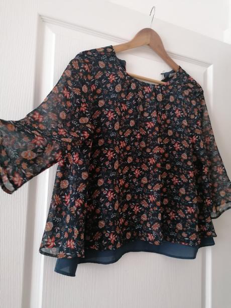 Kvetovaná blúzka, orsay,38