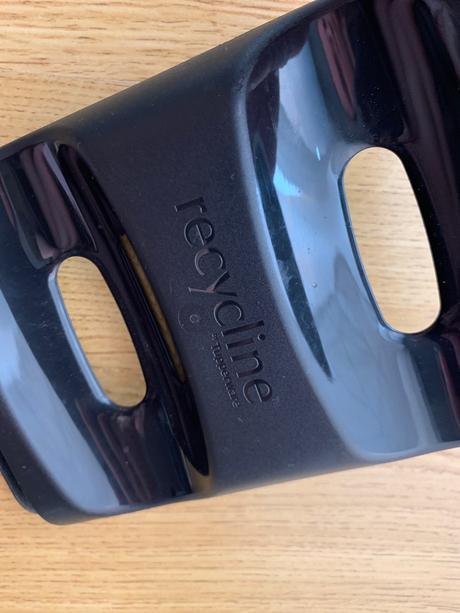 Organizér na fľaše do chladničky,