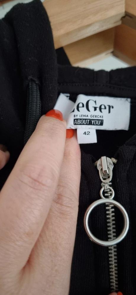 Krátka crop/mikina, xl