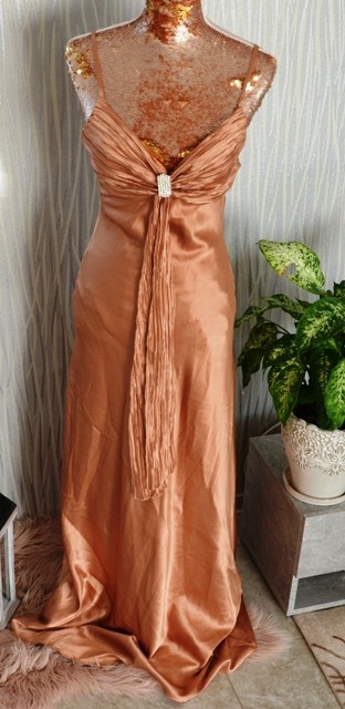 Zlaté spoločenské šaty-s, s