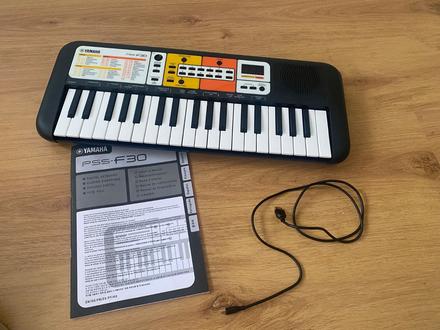 Yamaha pss-f30 detský klavir,