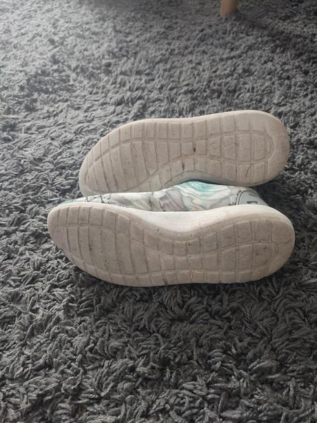 Kvetinové tenisky, 38