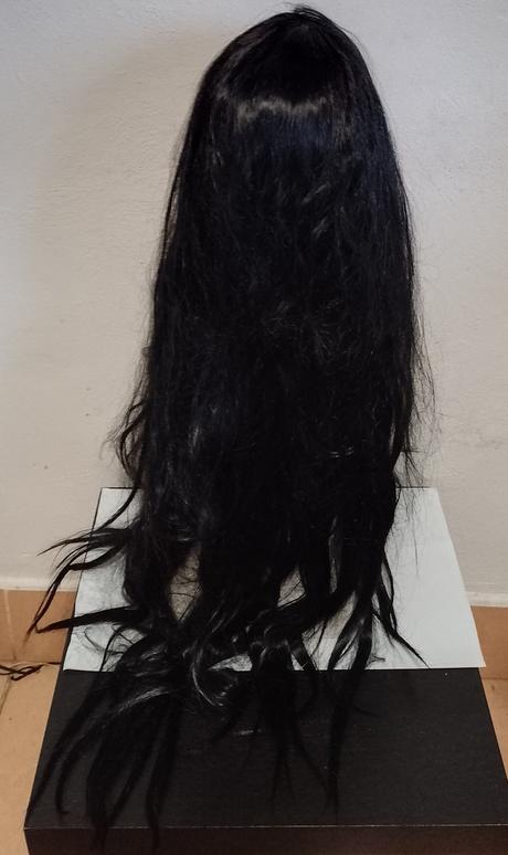 Čierna dlhá parochňa, cca 95 cm, salyani, č. 12,