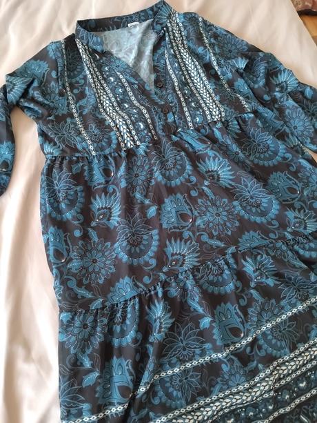 Saty modré volne, 42