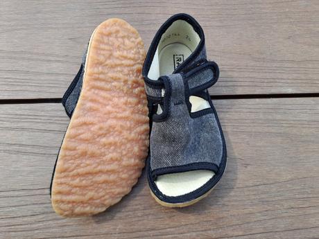 Rak topanky velkosti21,24,25,26,27,28 a papucky, rak,24