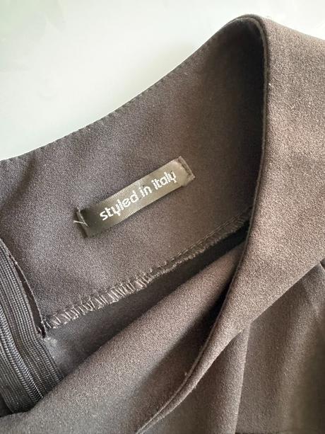 Italy - príležitostné šaty, s