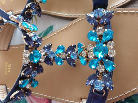 Sandálky s kamienkami, 39