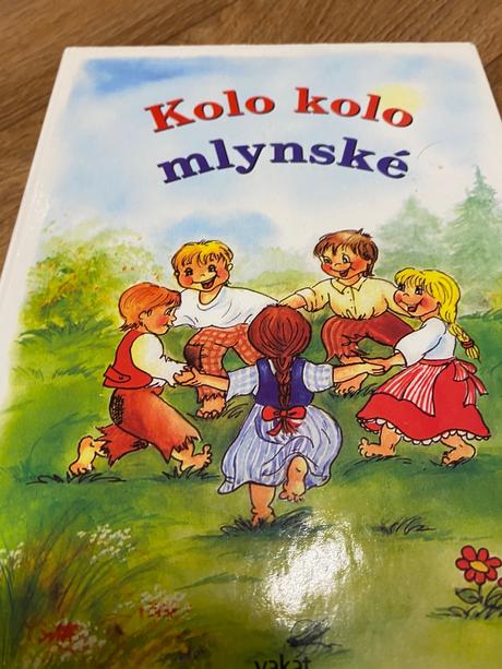 Krásne leporelo kolo kolo mlynské,