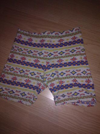 Kratasy elasticke, 104