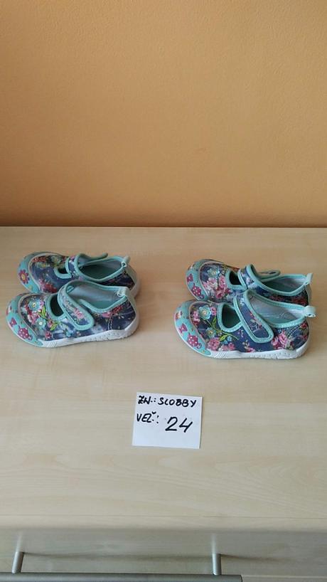 Dievčenské platenky zn.slobby veľ.24, 24