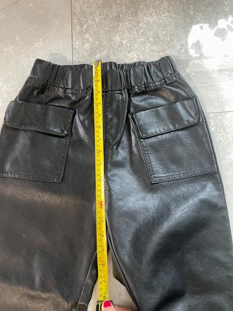 Nohavice z nepravej kože, xs