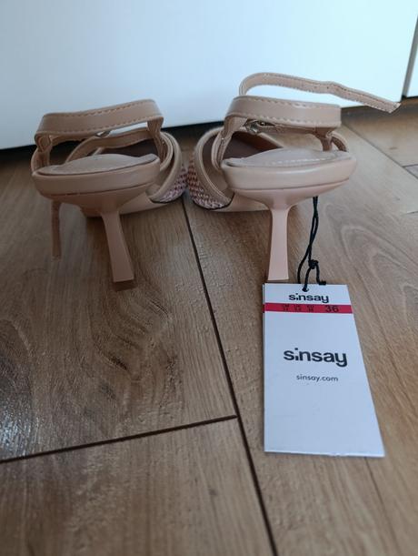 S visačkou,top stav, sinsay,36