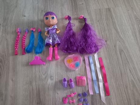 Bábiky s meniacimi vrkočmi, 