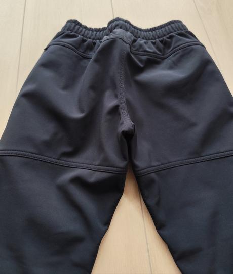 Predám detské oteplené softshellové nohavice, 