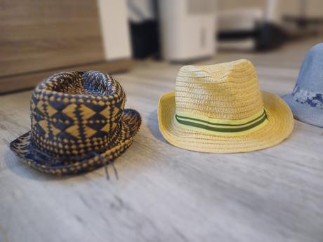 Letné klobúčiky, 54