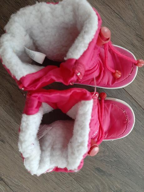 Snehule, deichmann,24