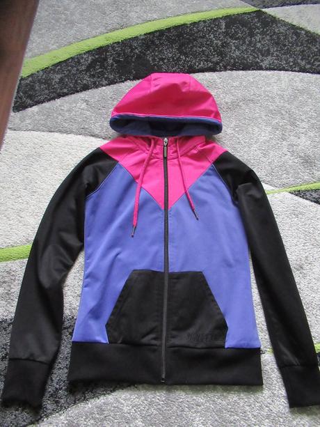 Farebná mikina s kapucňou, xs