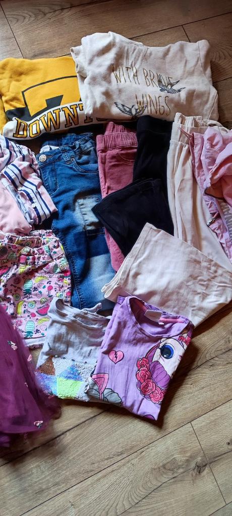 Balík oblečenia pre dievča, 122–134