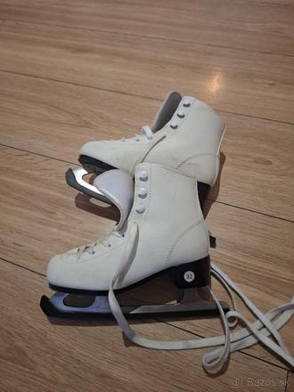 Dievčenské korčule č.32, 32