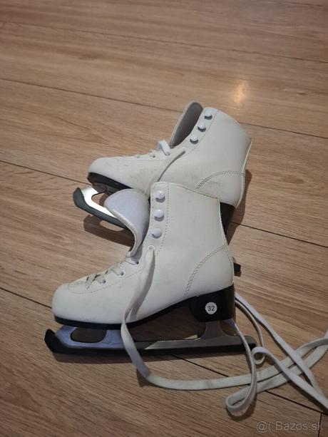 Dievčenské korčule č.32, 32