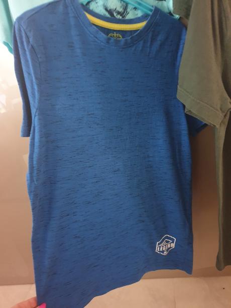 4 ks triciek, f&f,146