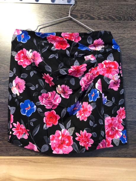 Cierna kvetovana sukna 38, orsay,38