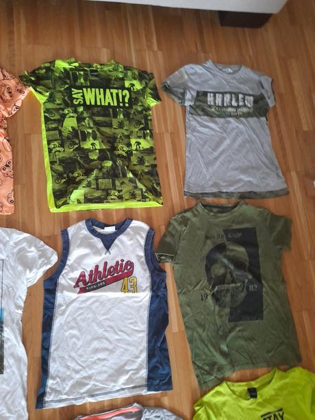 Zánovné tričká v.146/152 z rakúska bez poškodení,, 152