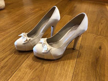 Béžové lodičky, 39