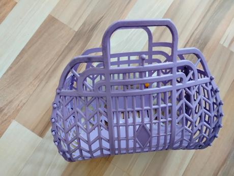 Dievčensky plastový košíček, 
