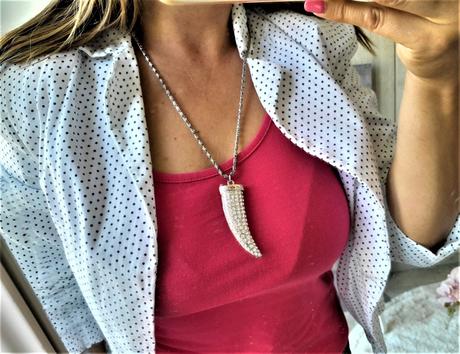 Náhrdelník so zubom,