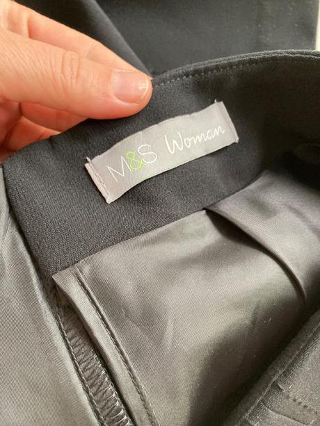 Elegantná púzdrová sukňa, marks & spencer,36