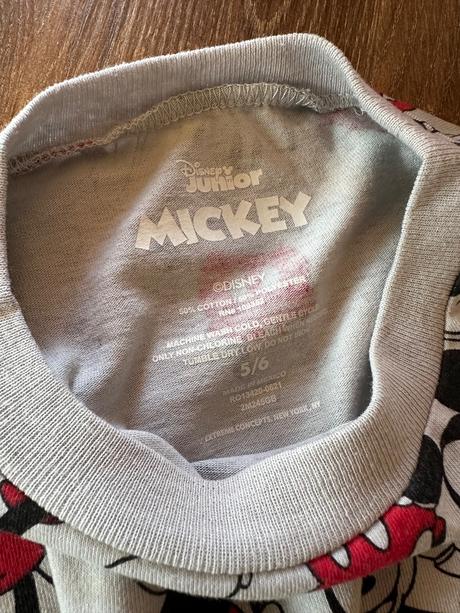 Mickey tríčko, 122