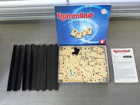 Hra rummikub original,