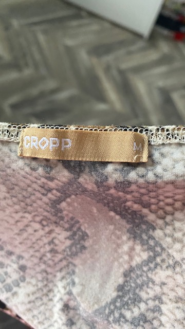 Zaujímavý overal, m