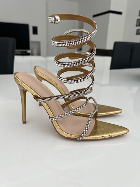 Krasne zlate sandalky, 39