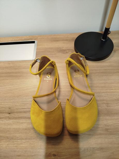 Shapen barefoot sandálky poppy sun yellow, 38