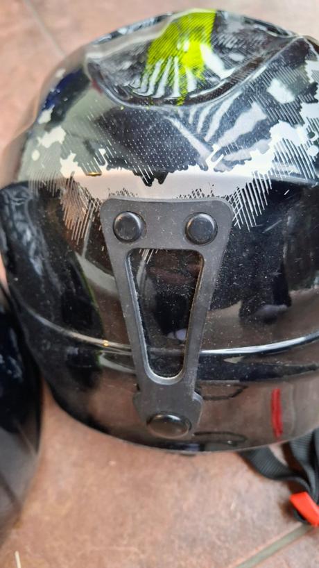 2 lyžiarske prilby tecno pro, s