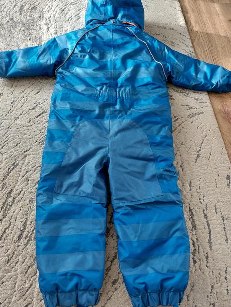 Overal na zimu, tchibo,86