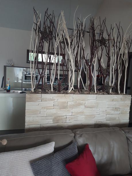 Kvetinac s vyzdobou, 