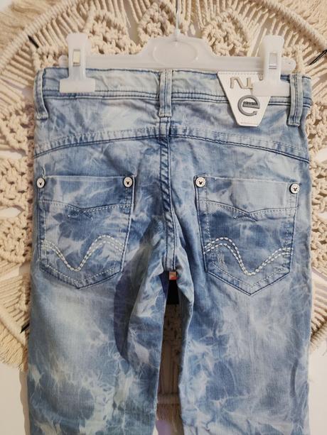 Vzorované dievčenské džínsy, 122