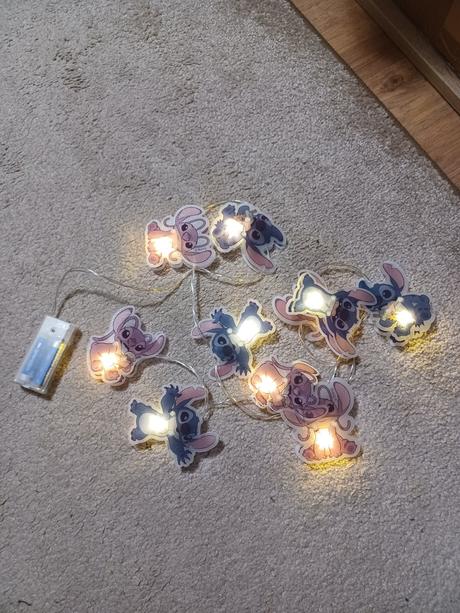 Svetelná reťaz stich, 