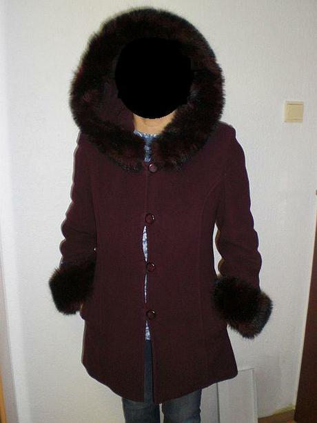 Elegantný vínový kabát, m