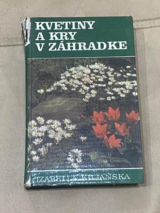 Kniha- kvetiny a kry v záhradke, 