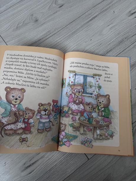 Knižka príbehy s medvedína, 