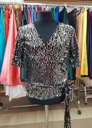 Lesklý top k sukni, nohaviciam - veľkosť s, s