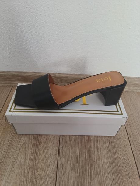 Šľapky s opätkom, 40