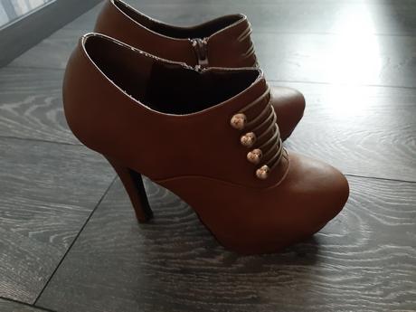 Platformové kotníčky, 37