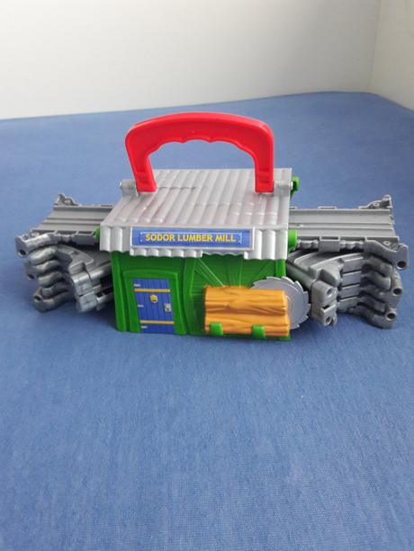 Take-n-play thomas at the sodor lumber, 
