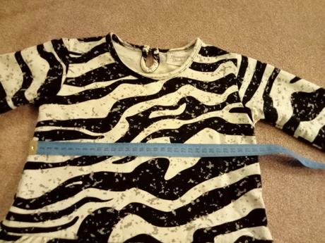 Teplé úpletové šaty, 134