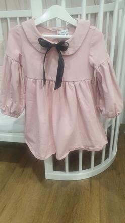 Púdrové šaty, 104